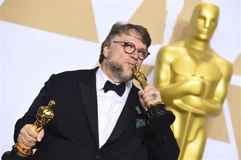 Guillermo del Toro's The Shape of Water Wins Best Picture at the 90th Academy Awards: A Celebration of Humanity and Inter-species Connection through Exquisite Cinematography